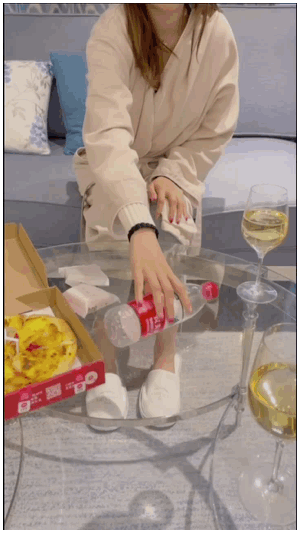 绮里嘉拍摄花絮  大尺度